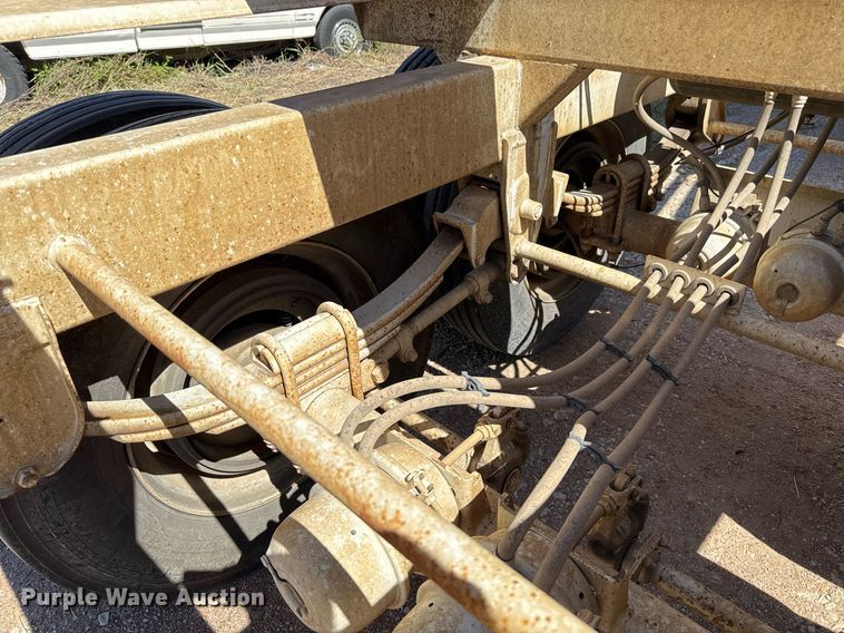 image for item EJ3073 2017 CTS BDT-40 bottom dump trailer