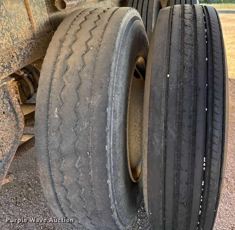 image for item EJ3078 2013 Warren end dump pup trailer