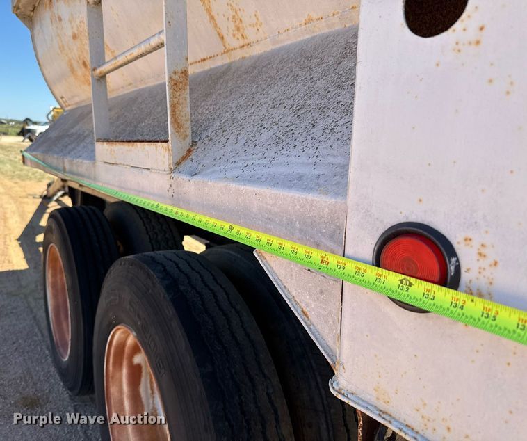 image for item EJ3079 2002 SEI end dump pup trailer