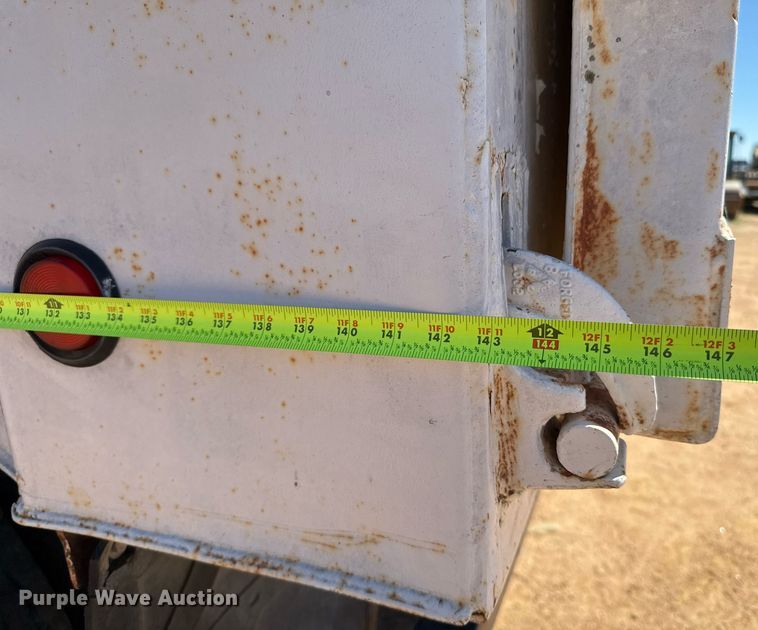 image for item EJ3079 2002 SEI end dump pup trailer