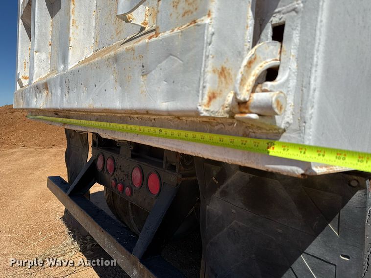 image for item EJ3079 2002 SEI end dump pup trailer