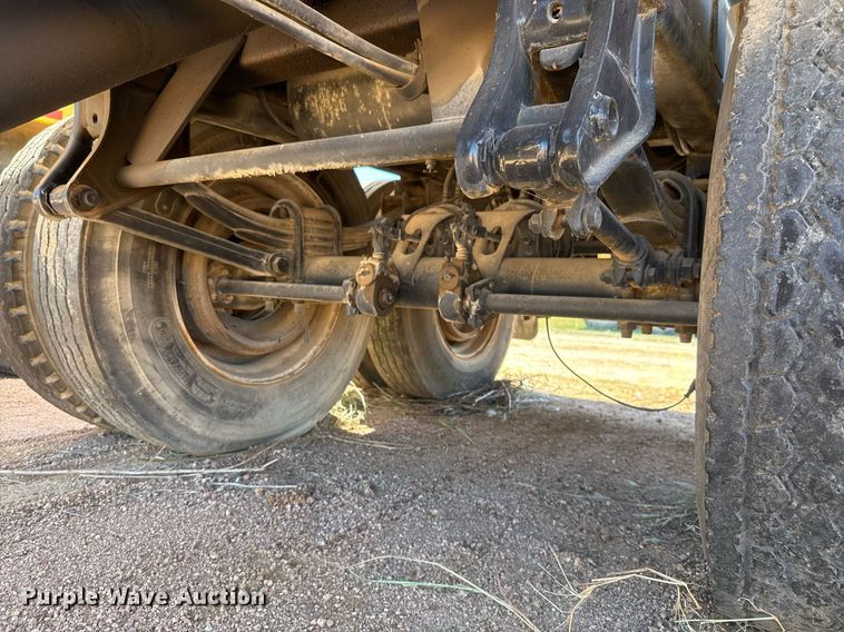 image for item EJ3079 2002 SEI end dump pup trailer