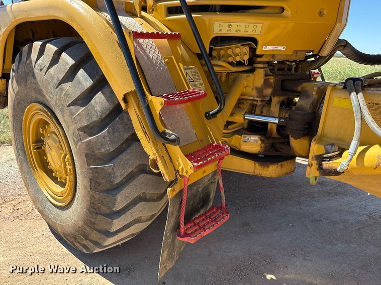 image for item EJ3080 2005 Caterpillar CAT 730 haul truck