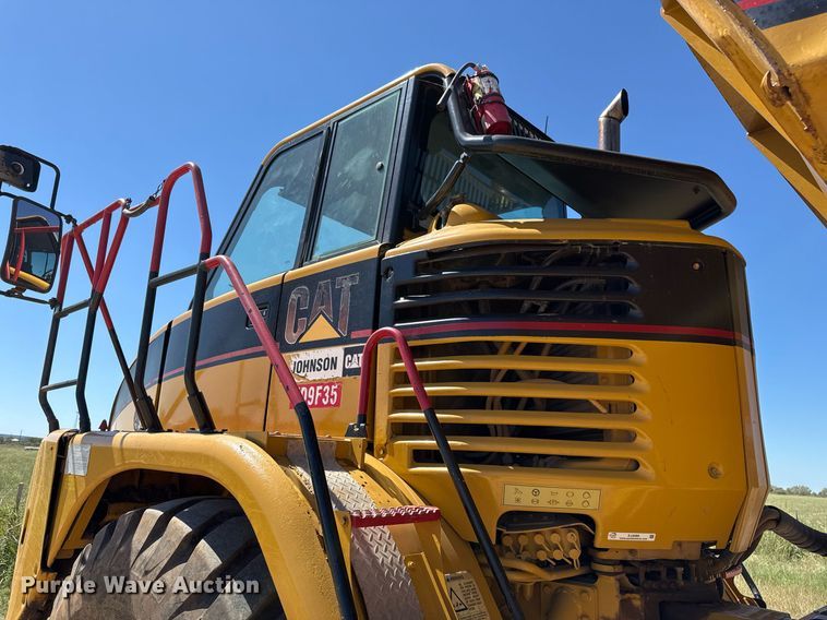 image for item EJ3080 2005 Caterpillar CAT 730 haul truck
