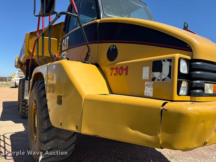 image for item EJ3080 2005 Caterpillar CAT 730 haul truck