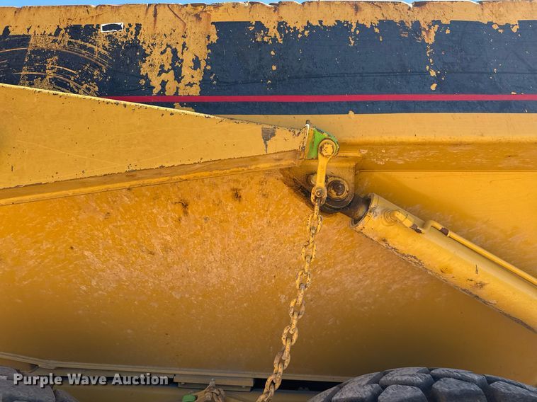 image for item EJ3080 2005 Caterpillar CAT 730 haul truck