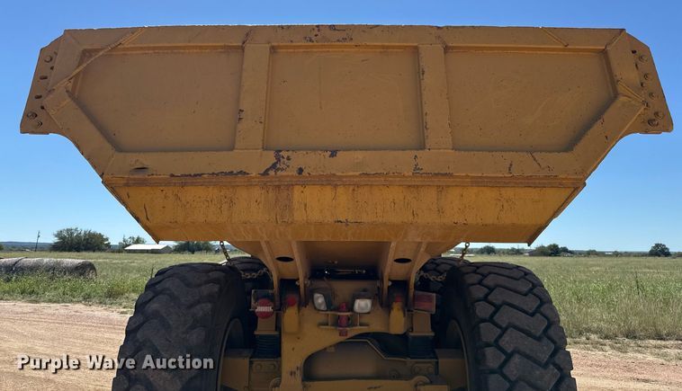 image for item EJ3080 2005 Caterpillar CAT 730 haul truck