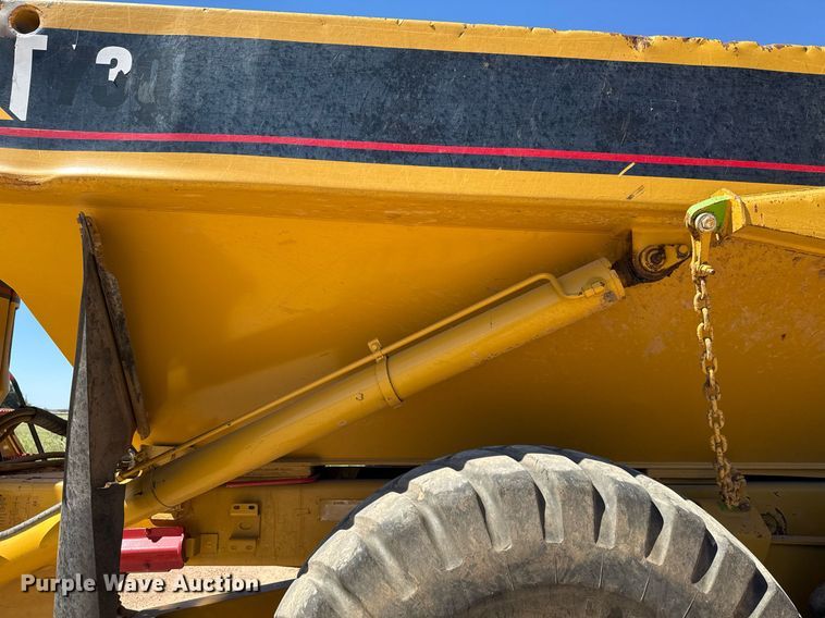 image for item EJ3080 2005 Caterpillar CAT 730 haul truck