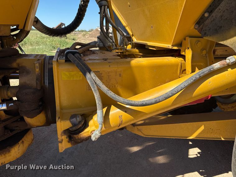 image for item EJ3080 2005 Caterpillar CAT 730 haul truck