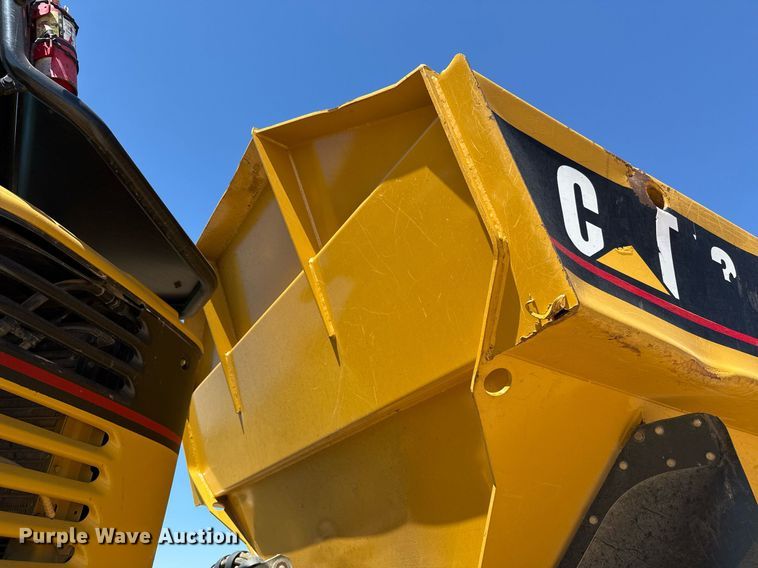 image for item EJ3080 2005 Caterpillar CAT 730 haul truck