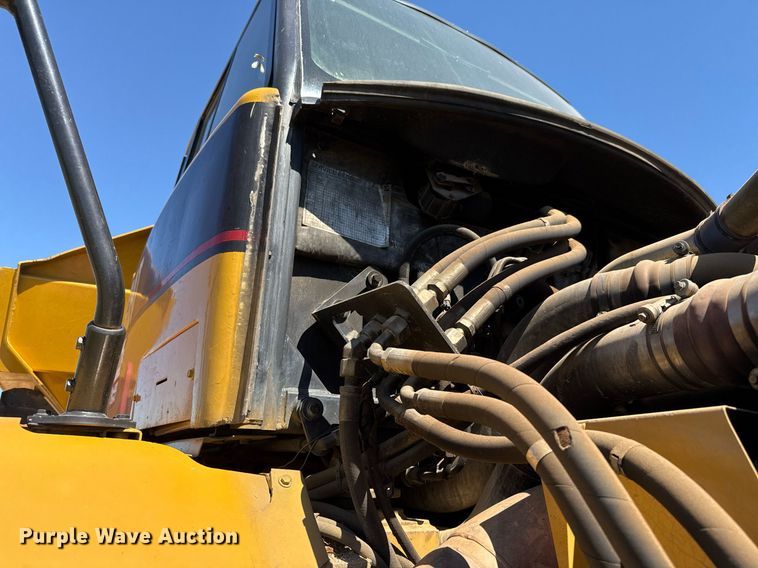 image for item EJ3080 2005 Caterpillar CAT 730 haul truck