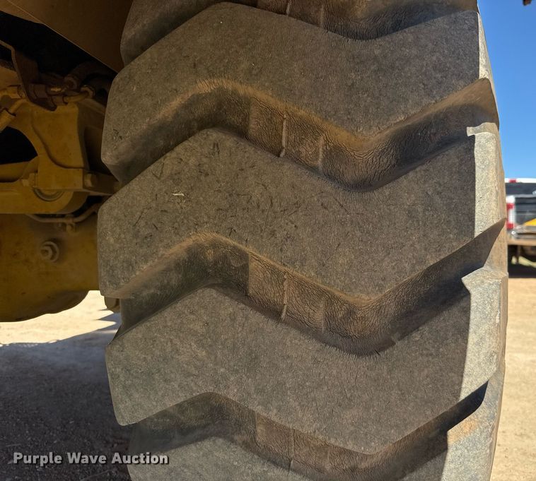 image for item EJ3080 2005 Caterpillar CAT 730 haul truck