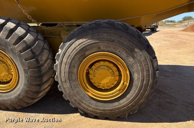 image for item EJ3080 2005 Caterpillar CAT 730 haul truck