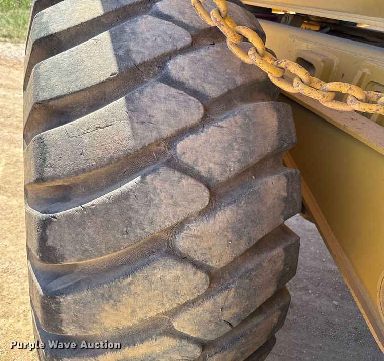 image for item EJ3080 2005 Caterpillar CAT 730 haul truck