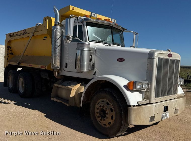 image for item EJ3083 2005 Peterbilt 378 dump truck