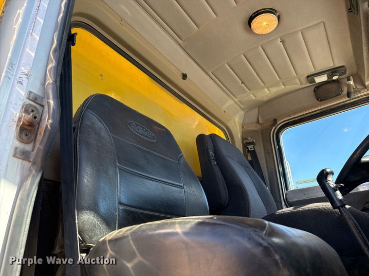 image for item EJ3083 2005 Peterbilt 378 dump truck