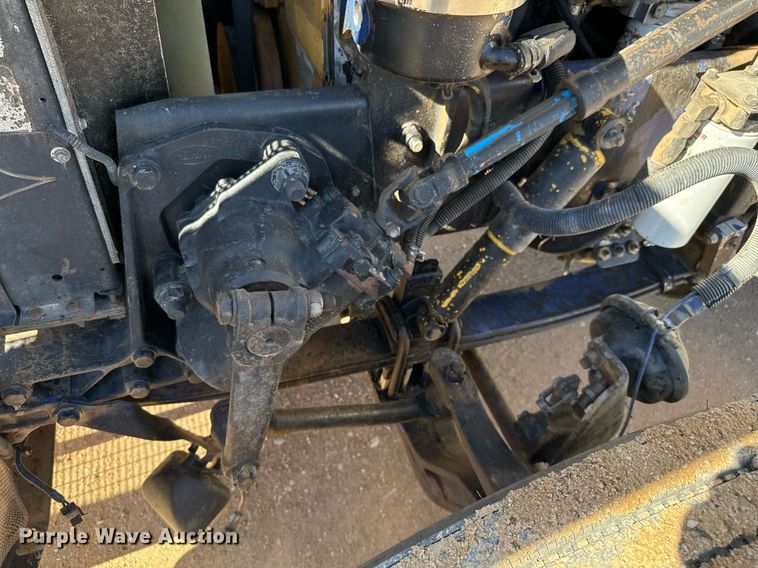 image for item EJ3083 2005 Peterbilt 378 dump truck