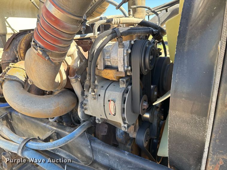 image for item EJ3083 2005 Peterbilt 378 dump truck