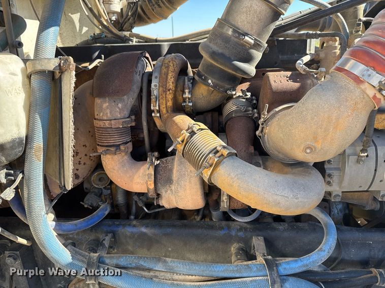 image for item EJ3083 2005 Peterbilt 378 dump truck