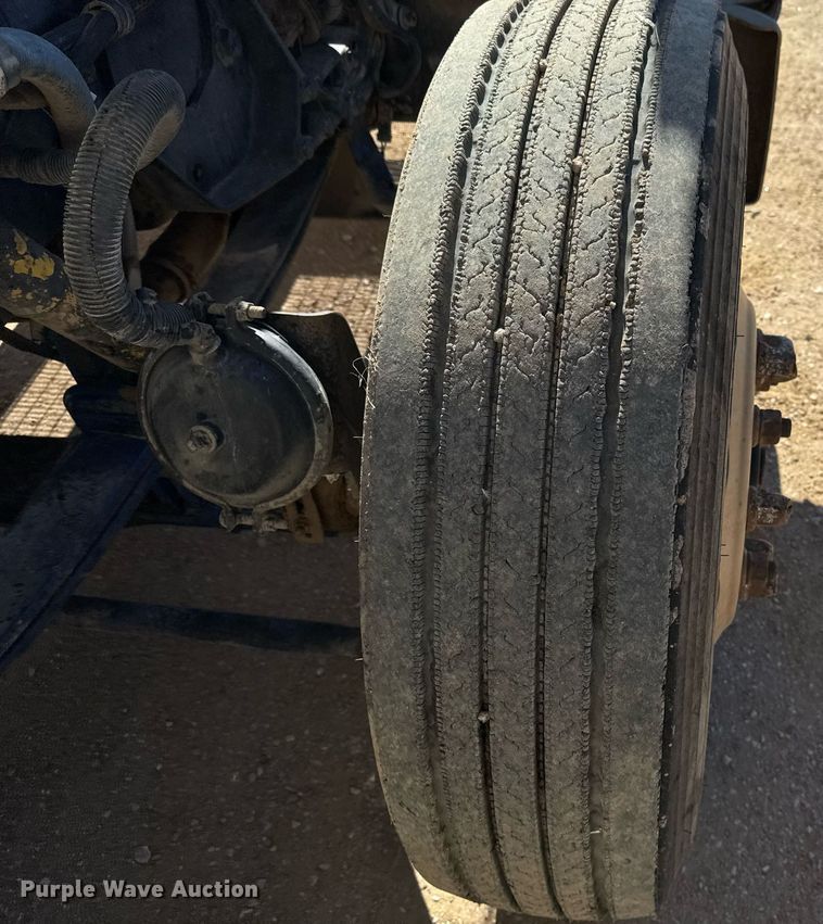 image for item EJ3083 2005 Peterbilt 378 dump truck