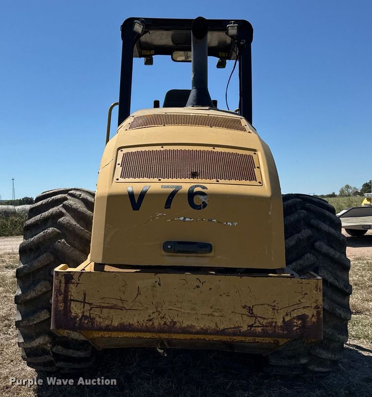 image for item EJ3084 2011 Caterpillar CP56 single drum vibratory roller