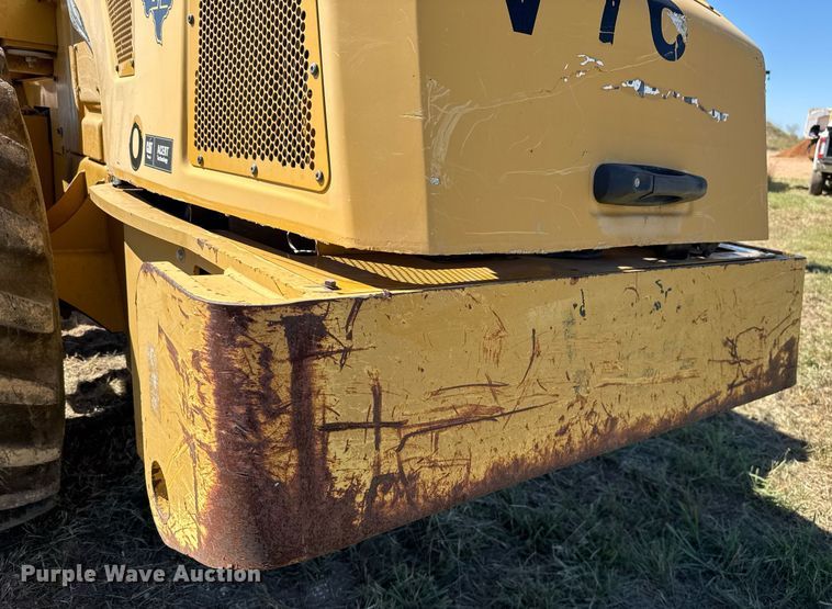 image for item EJ3084 2011 Caterpillar CP56 single drum vibratory roller