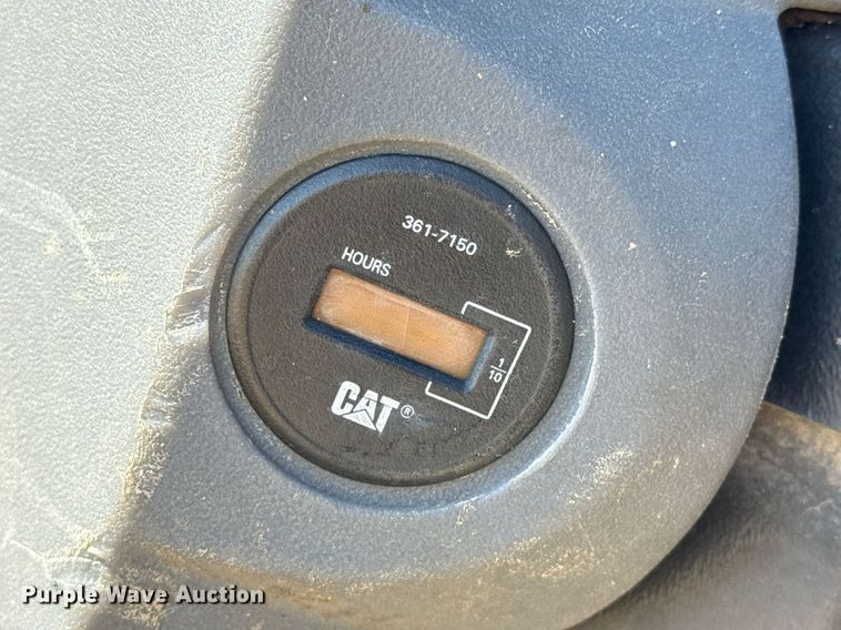 image for item EJ3084 2011 Caterpillar CP56 single drum vibratory roller