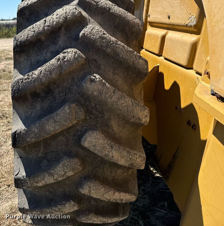 image for item EJ3084 2011 Caterpillar CP56 single drum vibratory roller