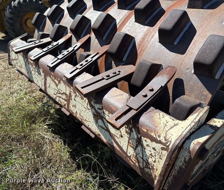 image for item EJ3085 2001 Ingersoll-Rand SD-100F PROPAC single drum roller