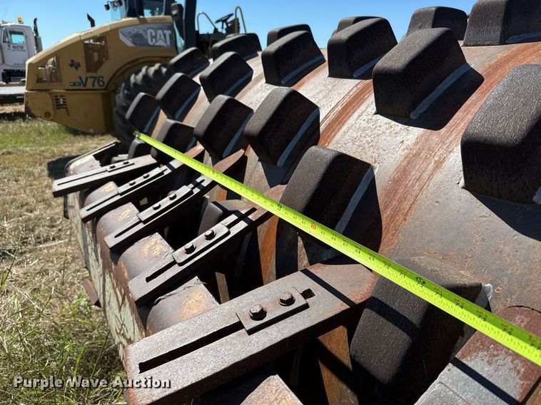 image for item EJ3085 2001 Ingersoll-Rand SD-100F PROPAC single drum roller