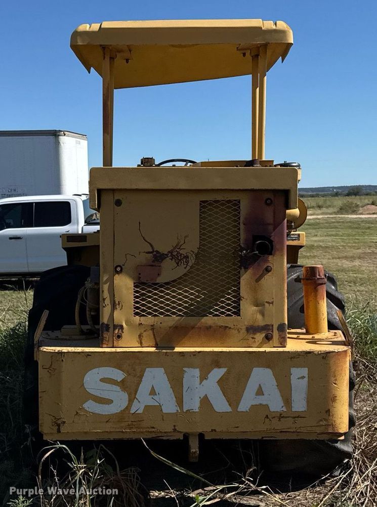 image for item EJ3086 Sakai SV70T single drum vibratory roller