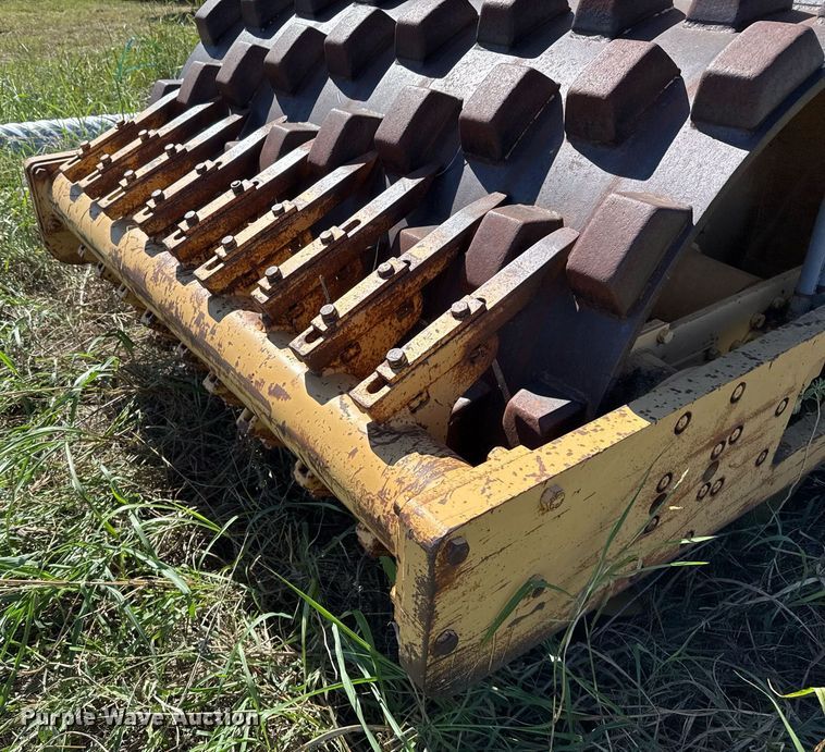 image for item EJ3086 Sakai SV70T single drum vibratory roller