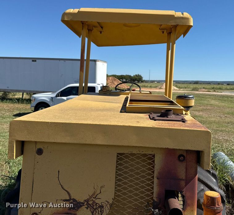 image for item EJ3086 Sakai SV70T single drum vibratory roller