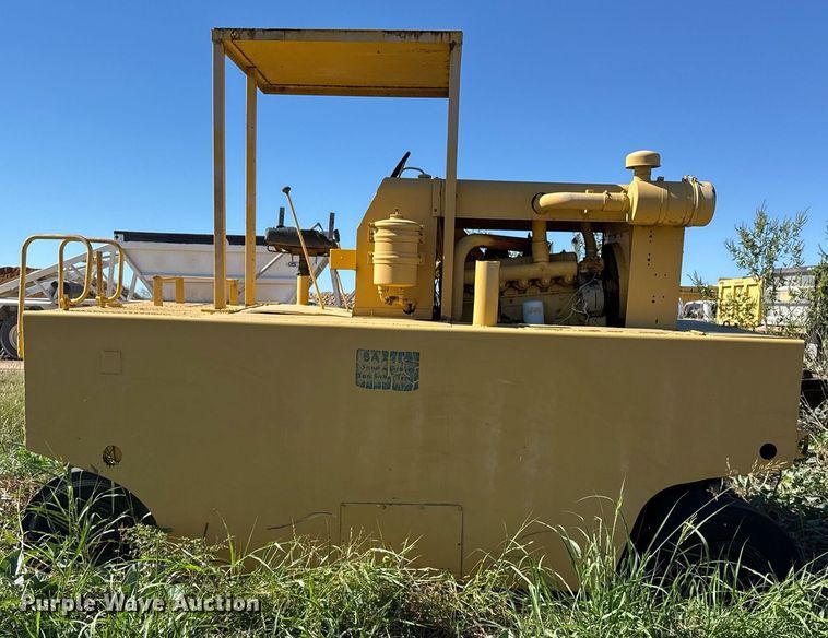 image for item EJ3087 Pneumatic roller