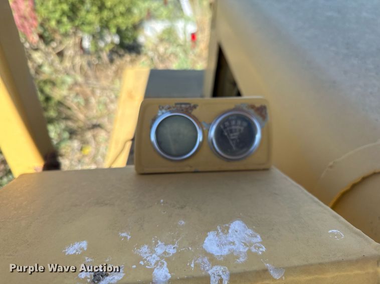 image for item EJ3087 Pneumatic roller