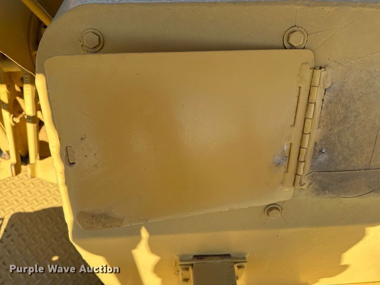 image for item EJ3087 Pneumatic roller