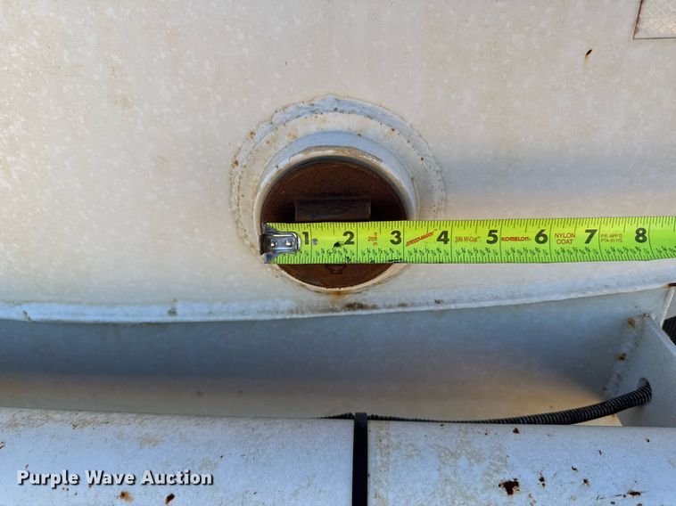 image for item EJ3088 1994 International  8200 tank truck