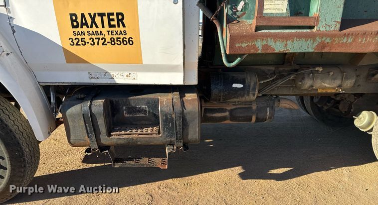 image for item EJ3090 1991 Ford F900 dump truck