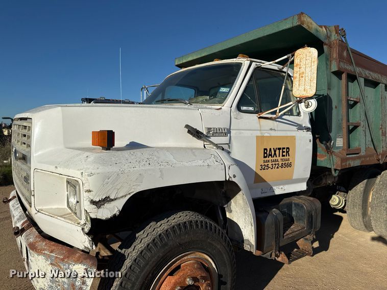 image for item EJ3090 1991 Ford F900 dump truck