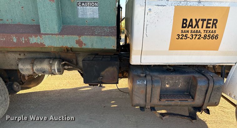 image for item EJ3090 1991 Ford F900 dump truck