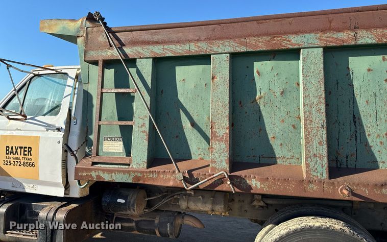 image for item EJ3090 1991 Ford F900 dump truck
