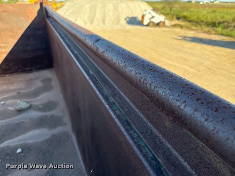 image for item EJ3090 1991 Ford F900 dump truck