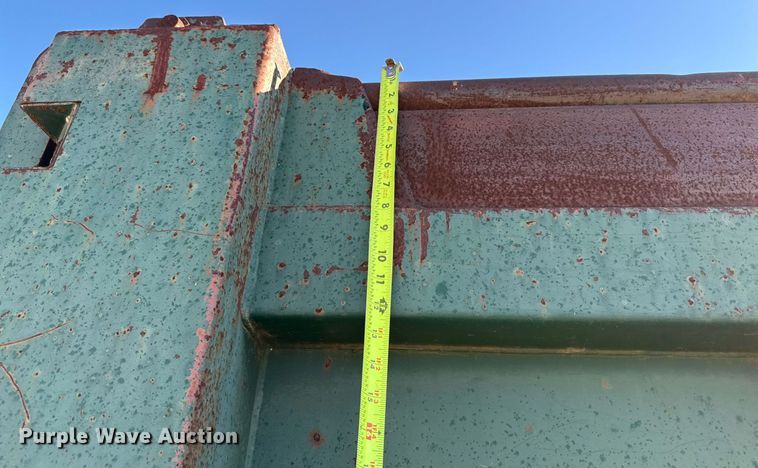 image for item EJ3090 1991 Ford F900 dump truck