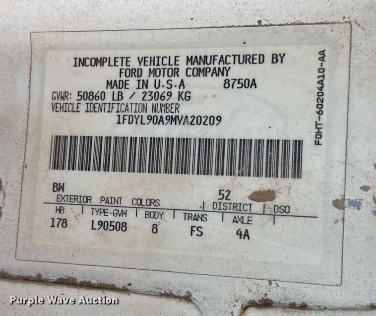 image for item EJ3090 1991 Ford F900 dump truck