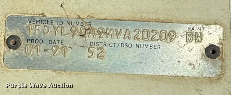 image for item EJ3090 1991 Ford F900 dump truck