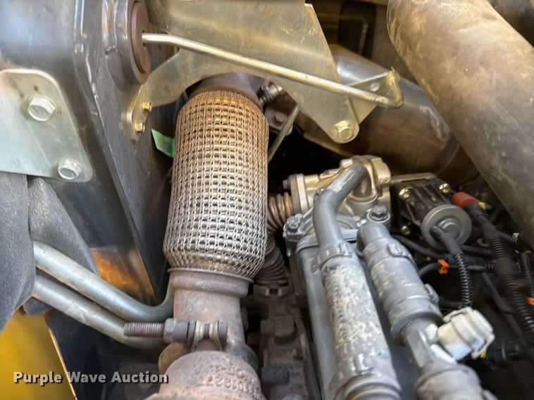 image for item EJ3092 2016 New Holland L228 skid steer loader