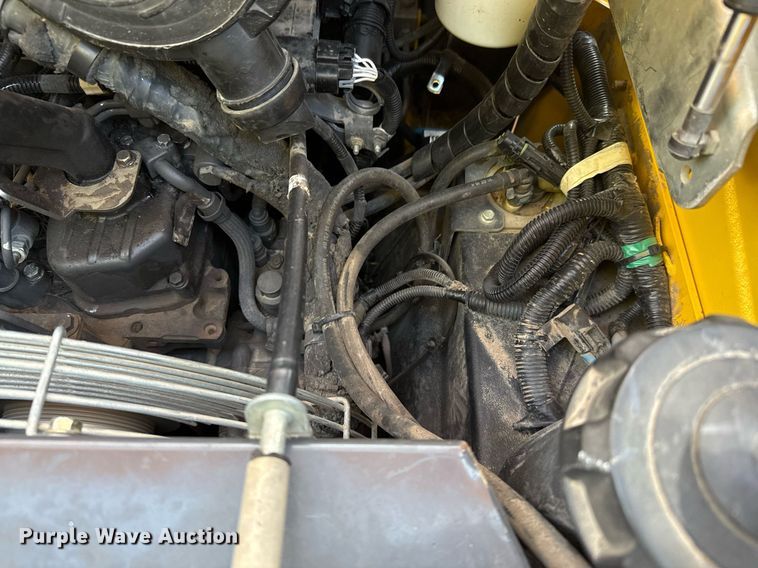 image for item EJ3092 2016 New Holland L228 skid steer loader