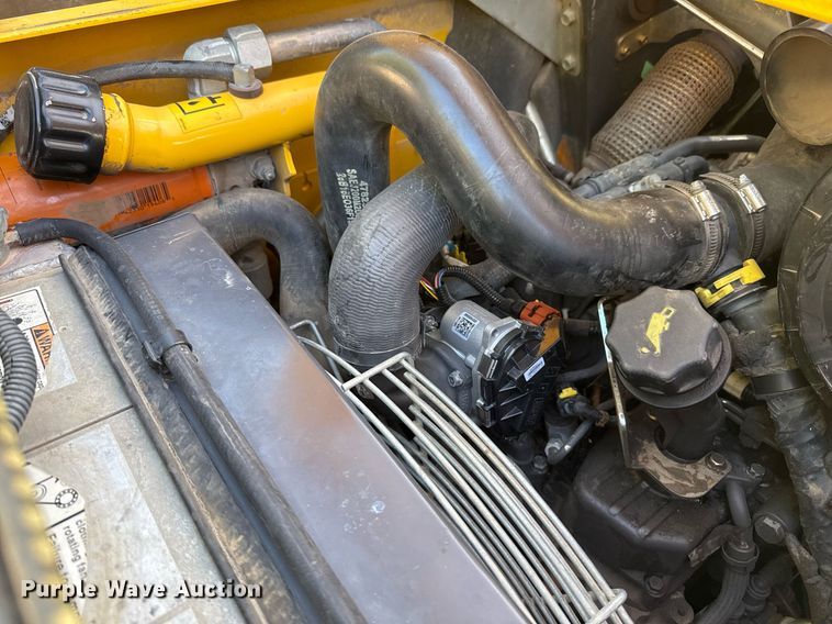 image for item EJ3092 2016 New Holland L228 skid steer loader