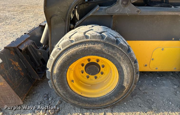 image for item EJ3092 2016 New Holland L228 skid steer loader