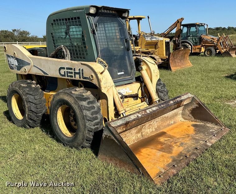 image for item EJ4858 2005 Gehl 7810 skid steer loader